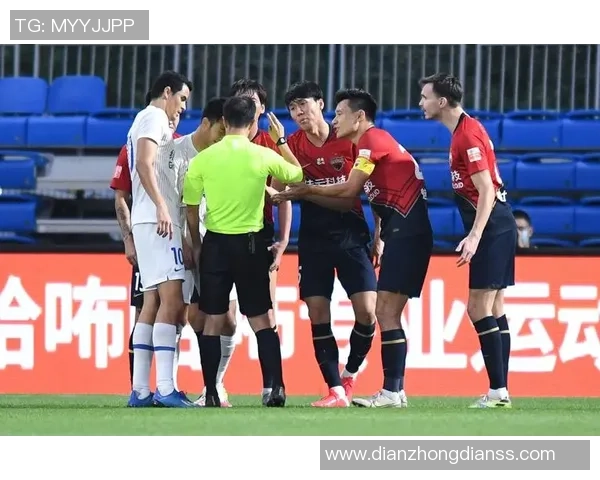 独家分析：深圳足球队的配合对比